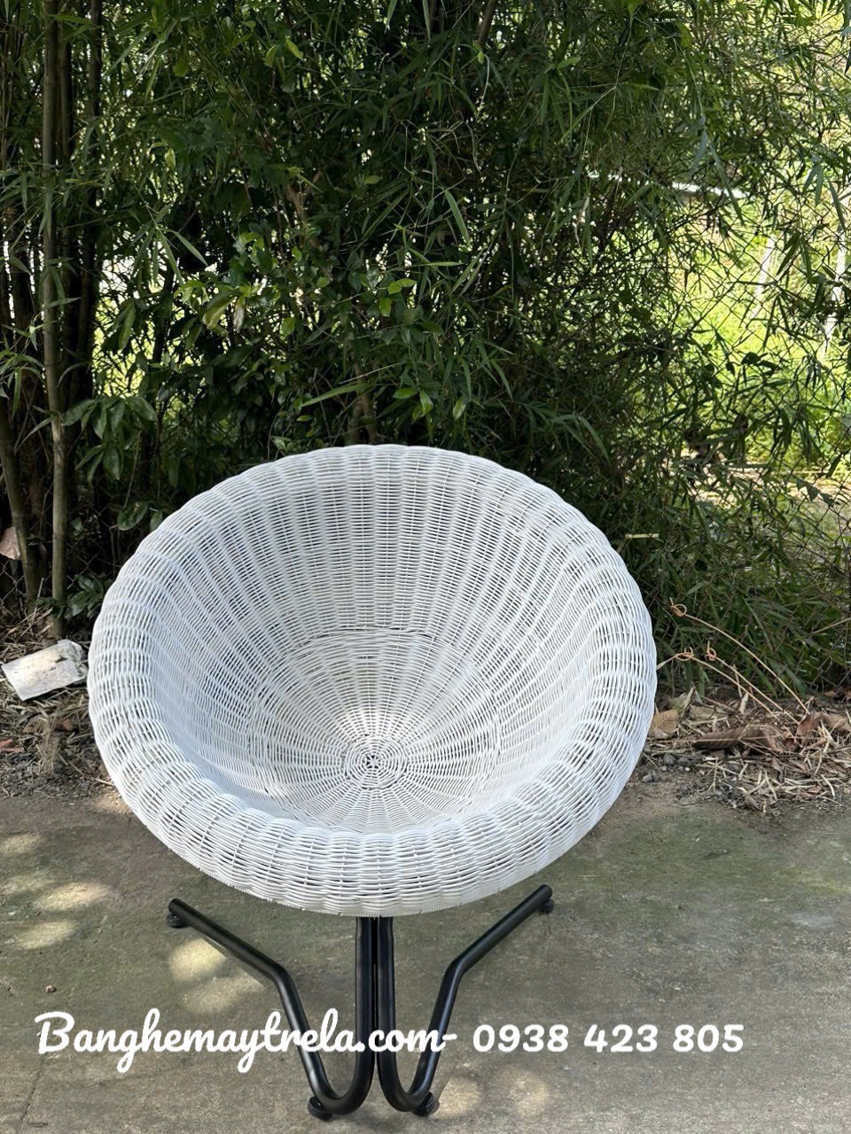 Ghế tròn mây nhựa để ban công